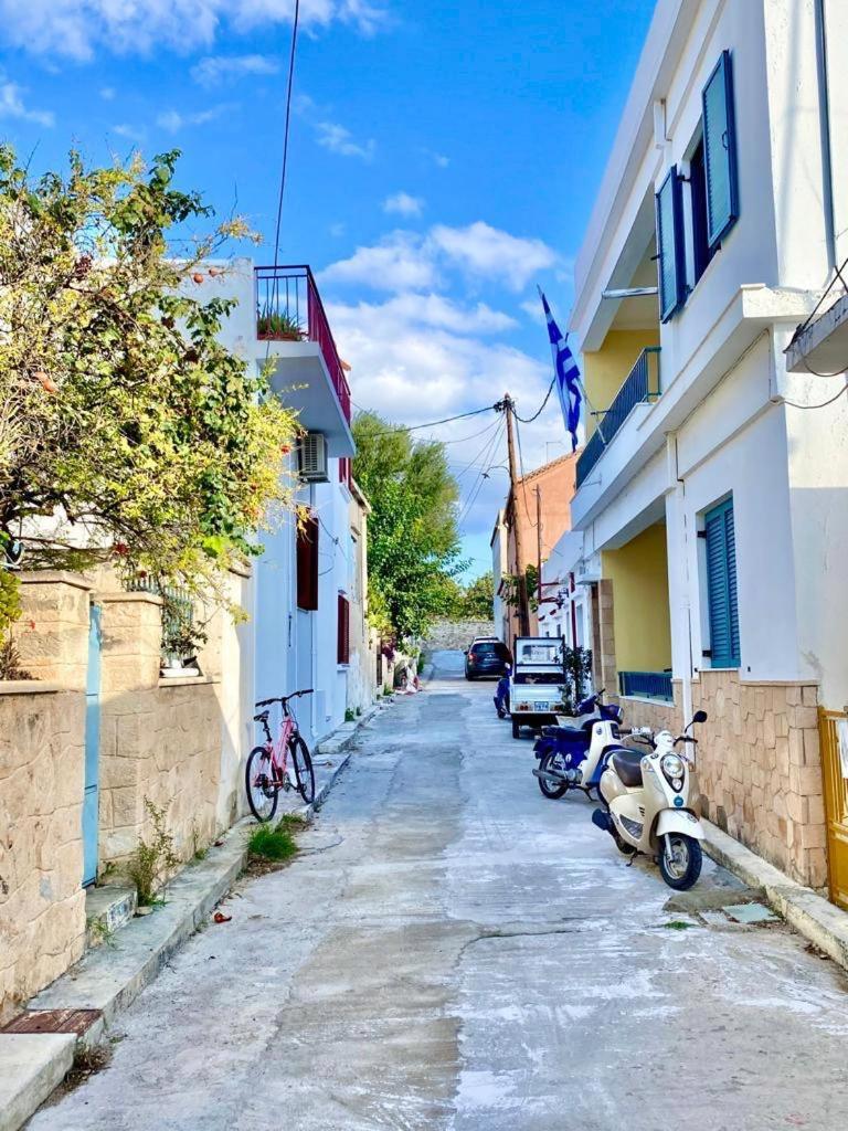 Appartement Vue Sur Mer Soul Family, Egine Aegina Esterno foto