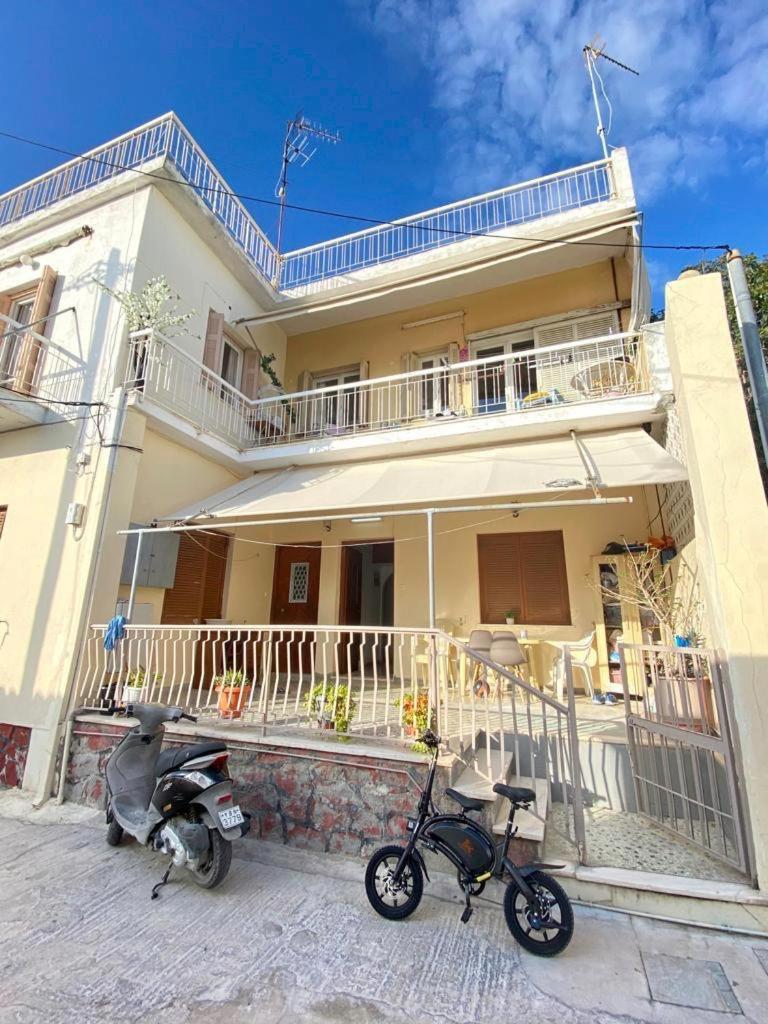 Appartement Vue Sur Mer Soul Family, Egine Aegina Esterno foto