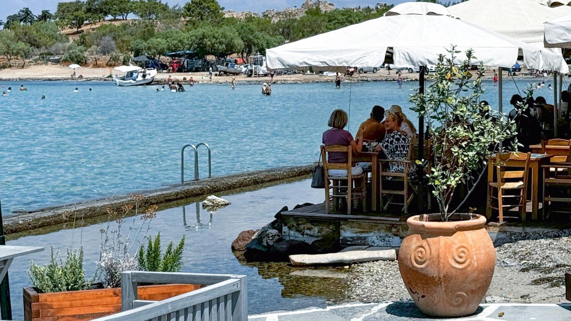 Appartement Vue Sur Mer Soul Family, Egine Aegina Esterno foto